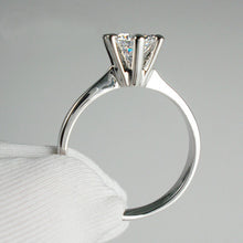 Classic Sparkling Solitaire 1 carat Cubic Zirconia Ring